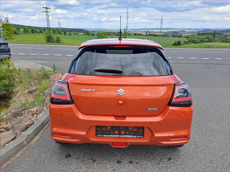 Suzuki Swift (2026) 1,2 PREMIUM HYBRID - fotka 6 z 18