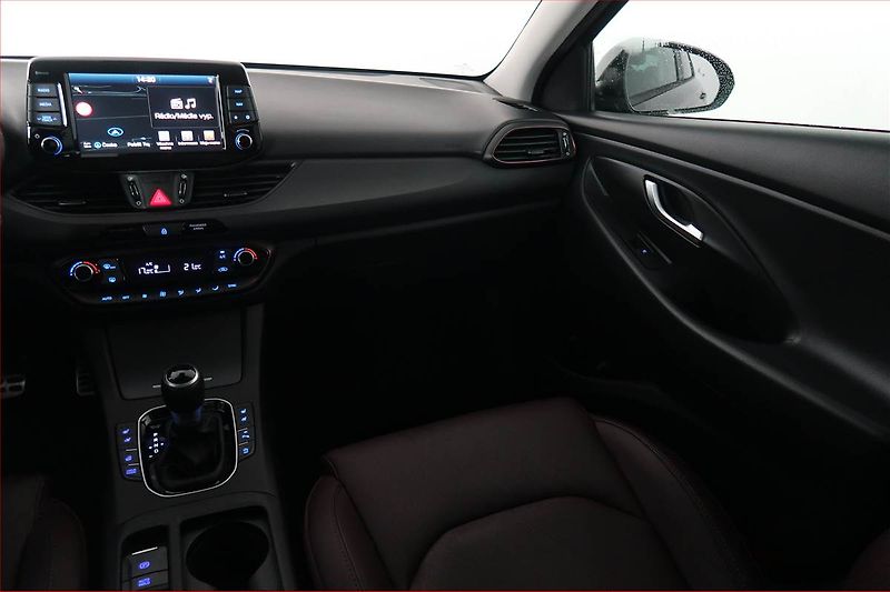Hyundai i30 (2019) Style 1.4 T-GDI, Automat - fotka 8 z 20