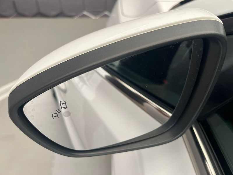 Ford Focus 2.0 EB Titanium LED - fotka 46 z 66