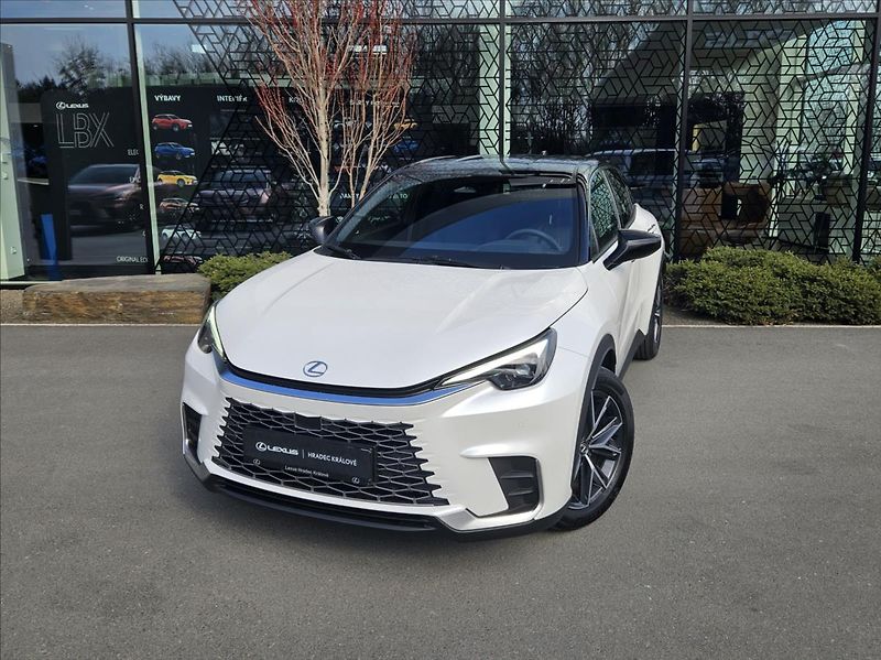 Lexus LBX 1,5 EMOTION Tech - fotka 2 z 18