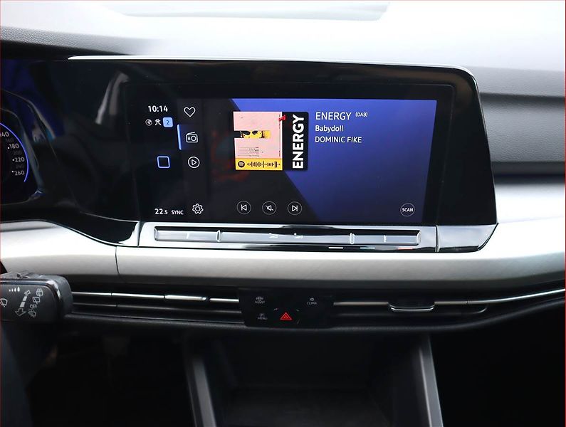 Volkswagen Golf (2021) Life 2.0 TDI, Serv.kniha, Navi - fotka 12 z 23