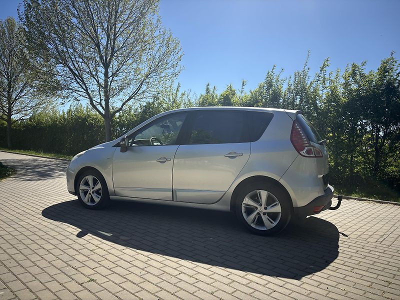 Renault Scénic 1.6 dCi BOSE Edition - fotka 4 z 27