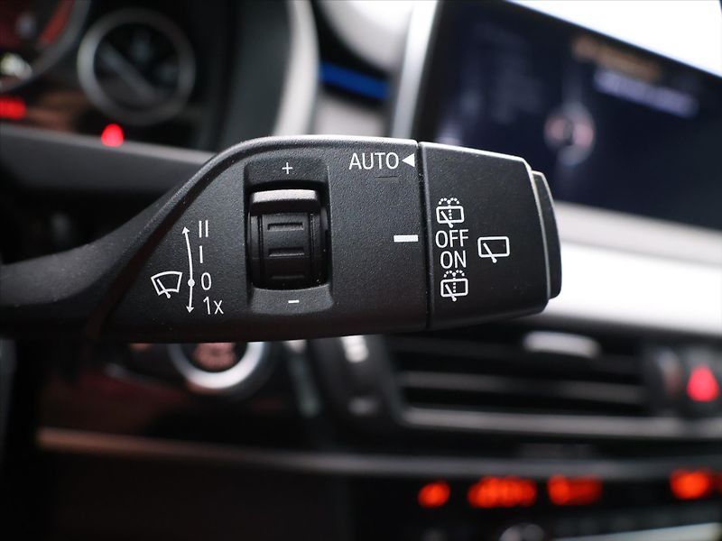 BMW X5 3,0 M50d 280kW CZ - fotka 18 z 35