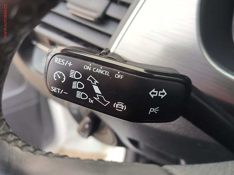 Škoda Fabia (2019) 1.0 TSI, ČR, Style, navi, LED - fotka 18 z 23