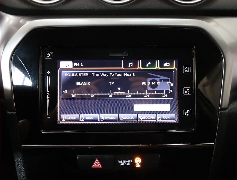 Suzuki Vitara (2021) 1.4 BoosterJet, ČR,1.maj - fotka 13 z 21