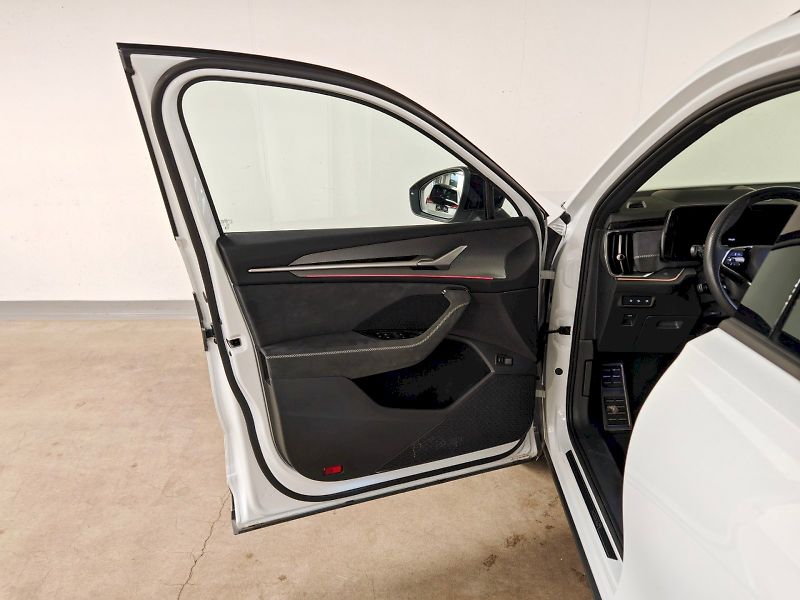 Škoda Kodiaq (2025) 2.0 TDI 142 kW DSG 4x4 Sportli - fotka 23 z 34