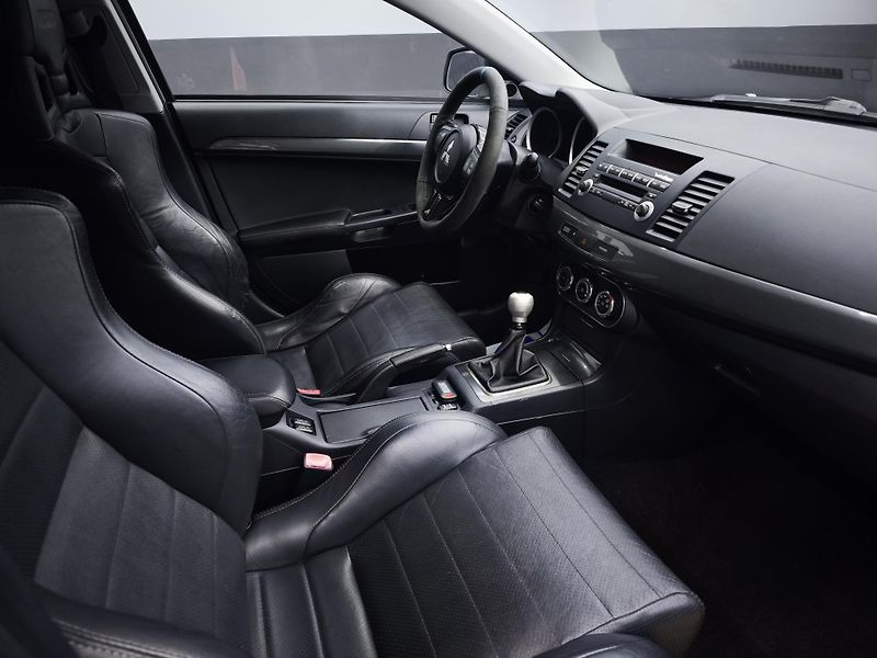 Mitsubishi Lancer (2011) EVO X - fotka 24 z 34