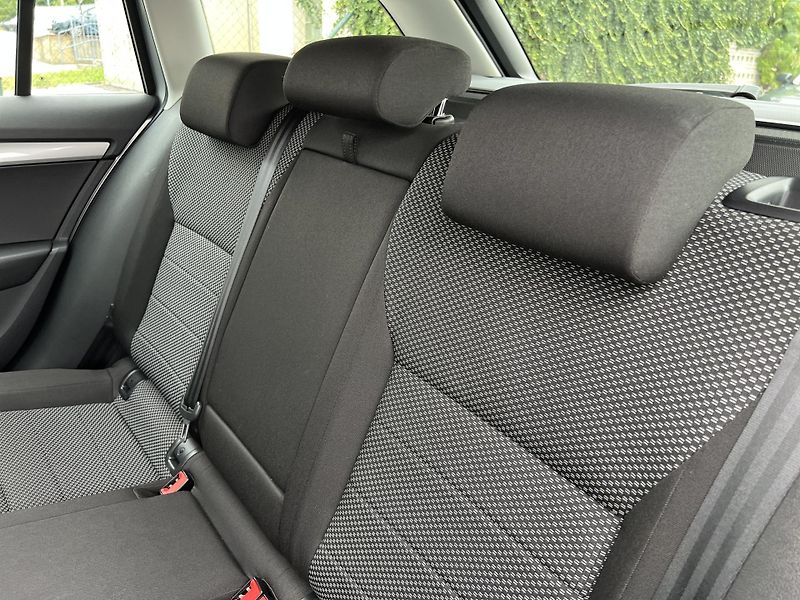 Škoda Octavia 1.6TDi 81kw KLIMA TEMPOMAT ALU - fotka 26 z 42
