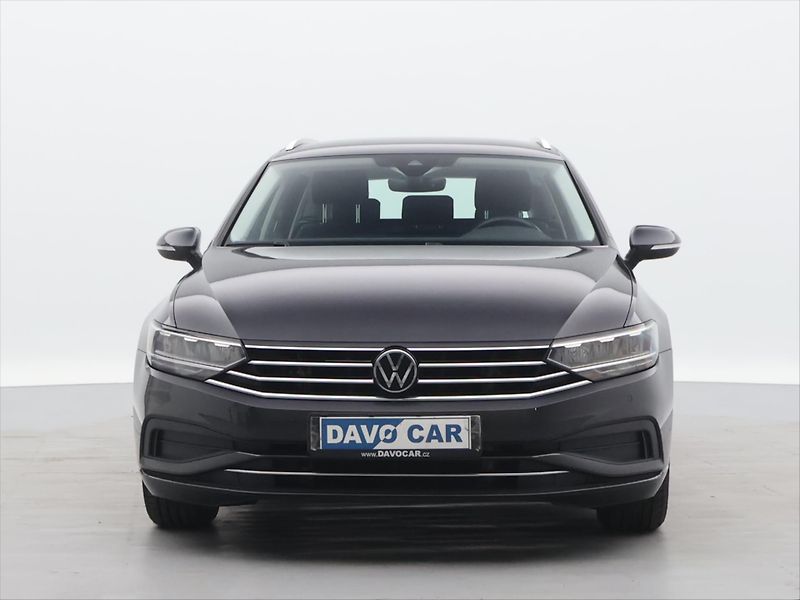 Volkswagen Passat 1,5 TSI 110 kW Business DPH CZ - fotka 2 z 26