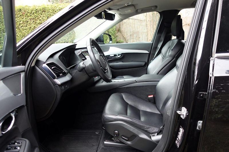 Volvo XC90 (2015) Momentum 2.0 D5 AWD 165 kW - fotka 6 z 34