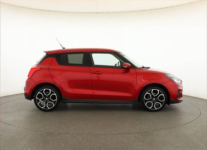 Suzuki Swift (2019) 1.4 BoosterJet Sport - fotka 6 z 17