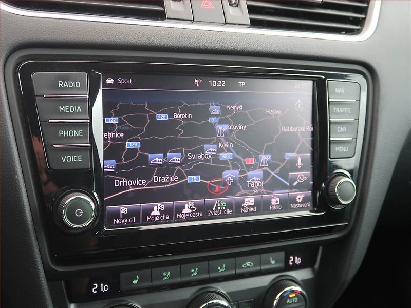 Škoda Octavia (2015) RS 2.0 TSI, Automat - fotka 13 z 22