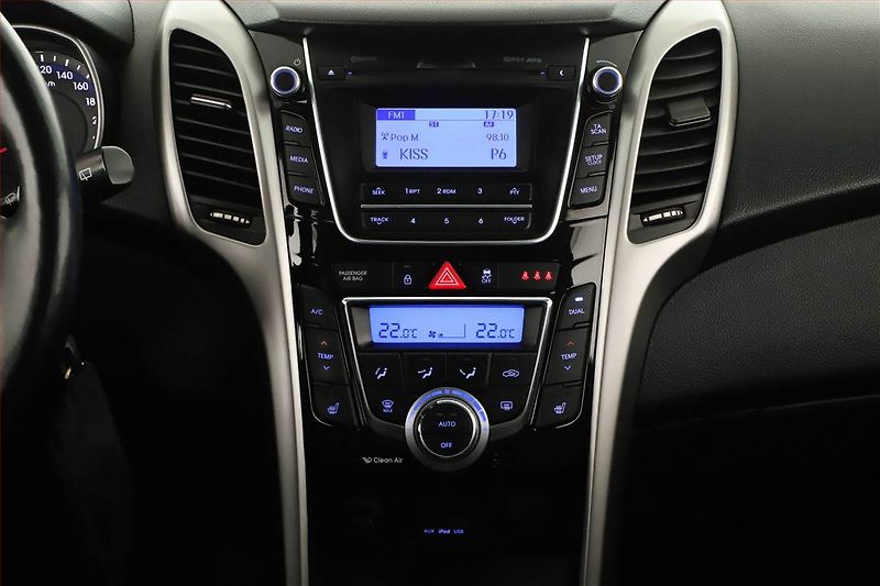 Hyundai i30 (2014) 1.6 GDI, Serv.kniha, Tempomat - fotka 9 z 13