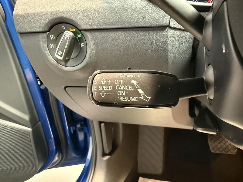 Škoda Octavia 2.0 TDI 110kW DSG L&K Combi - fotka 9 z 16
