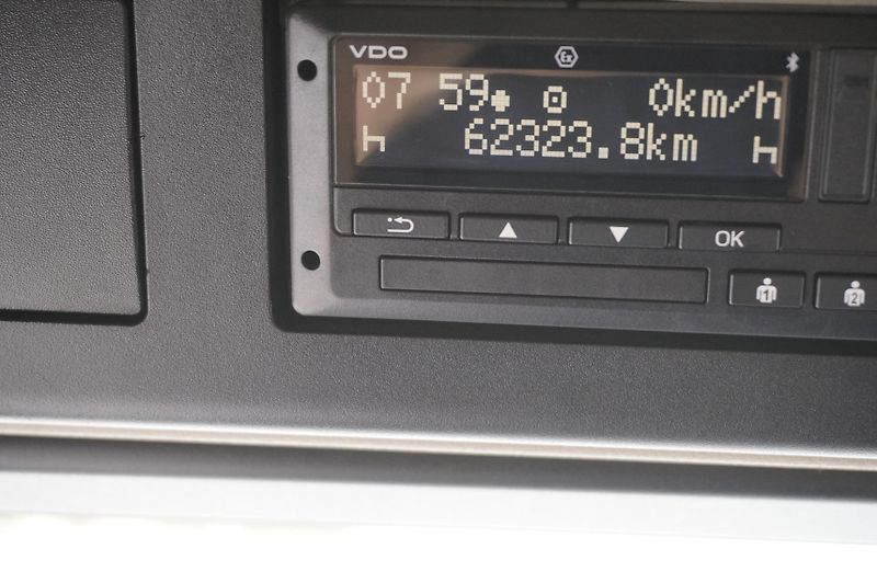 Mercedes-Benz Actros (2022) 2545 MP5 / 60 tho. km / crane - fotka 2 z 30