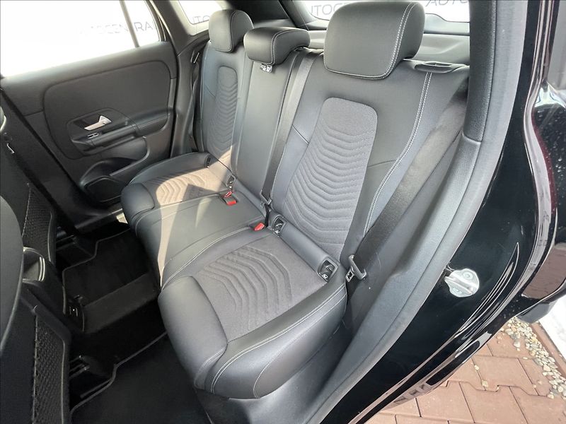 Mercedes-Benz GLA 200d,110kW,AUT.,STK 7/28,DPH - fotka 26 z 26