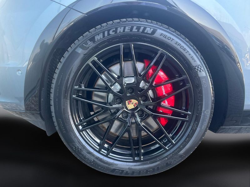 Porsche Cayenne GTS - fotka 11 z 28