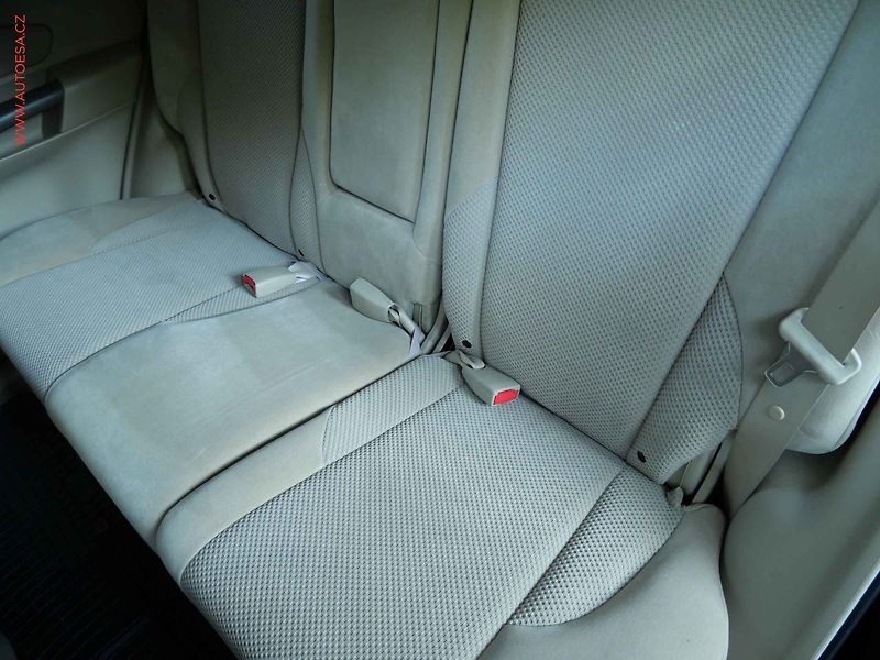 Hyundai Tucson (2008) 2.0CRDi, AC, TZ - fotka 10 z 18