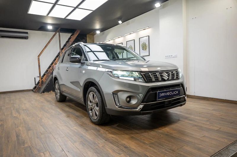 Suzuki Vitara Hybrid 1.4 95 kW - fotka 3 z 34