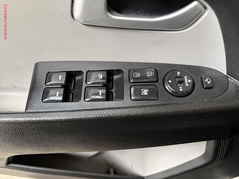 Kia Sportage (2014) 1.7CRDi, ČR, AC, kamera - fotka 12 z 16