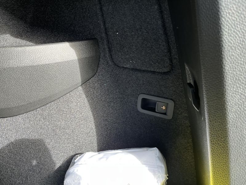 Škoda Karoq Sportline 1,5 TSI DSG7 110 kW - fotka 22 z 23