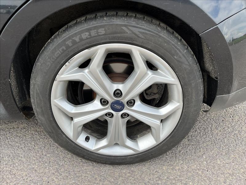 Ford S-MAX 2,0 TDCi 7.MÍST KLIMA 2x KOLA - fotka 35 z 41