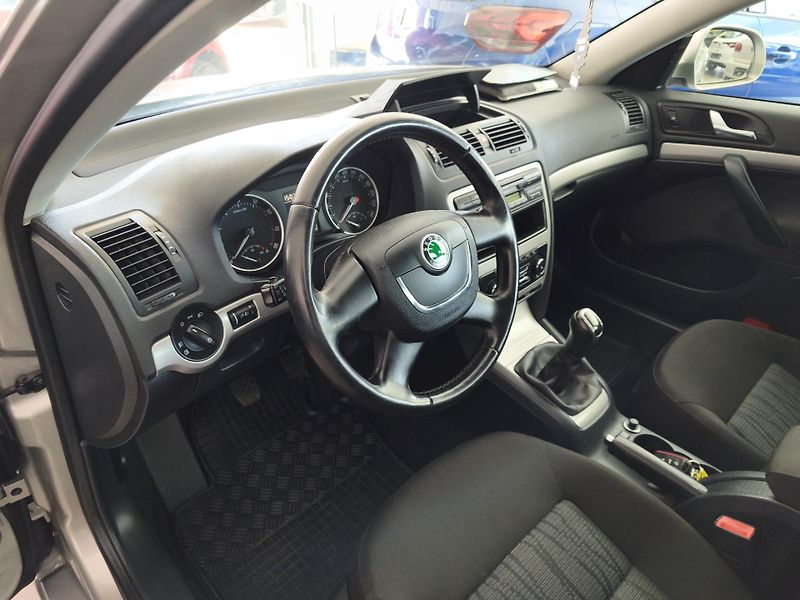 Škoda Octavia (2013) 1,4TSi-90kW - fotka 11 z 19