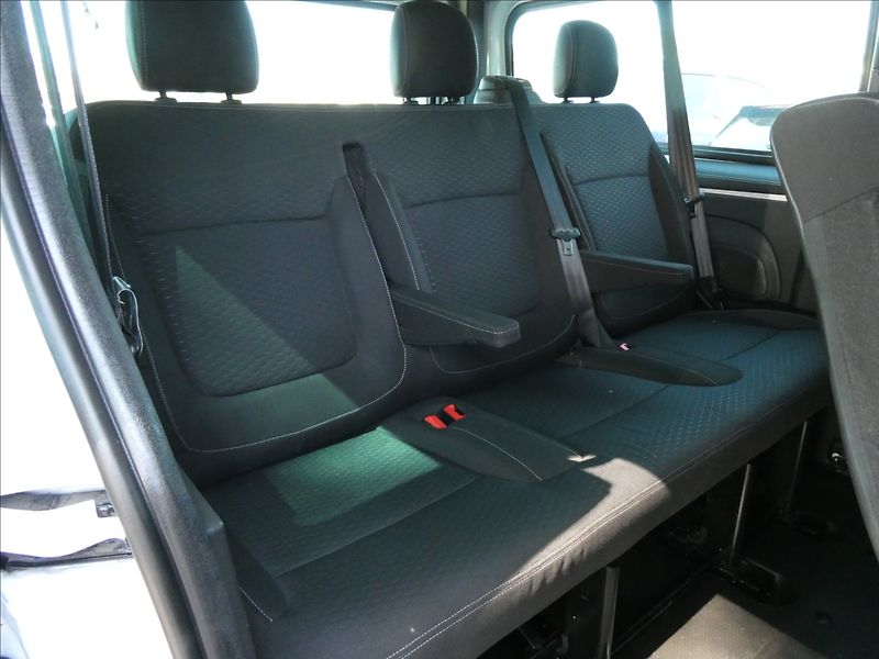 Opel Vivaro 1,6 BiCDTi 107kW Long,8.MÍST,n - fotka 20 z 41