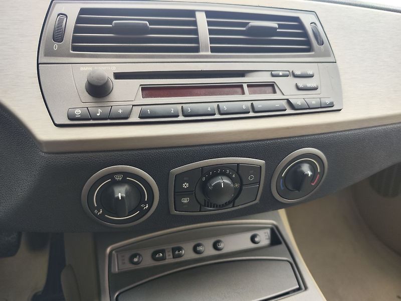 BMW Z4 2.2i/125kW Cabrio - fotka 21 z 32
