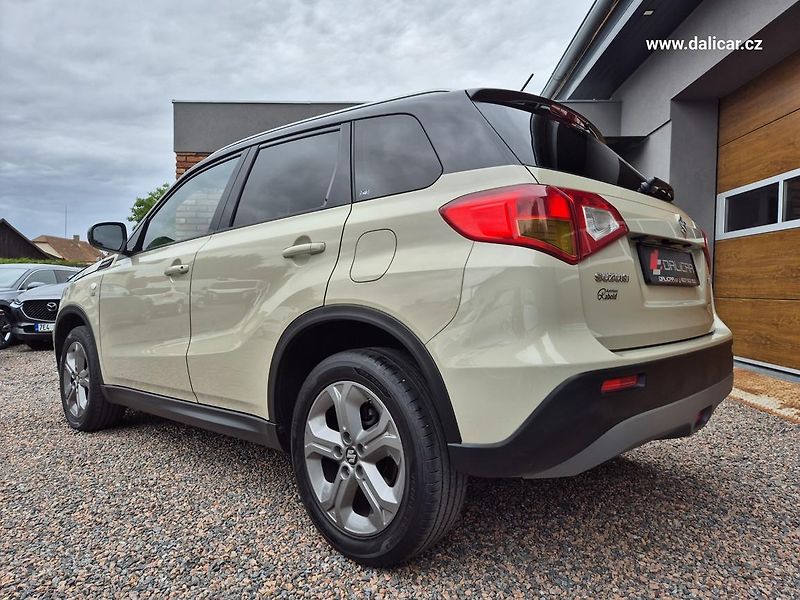 Suzuki Vitara (2017) 1.6VVT 88KW COMFORT NAVI - fotka 9 z 52