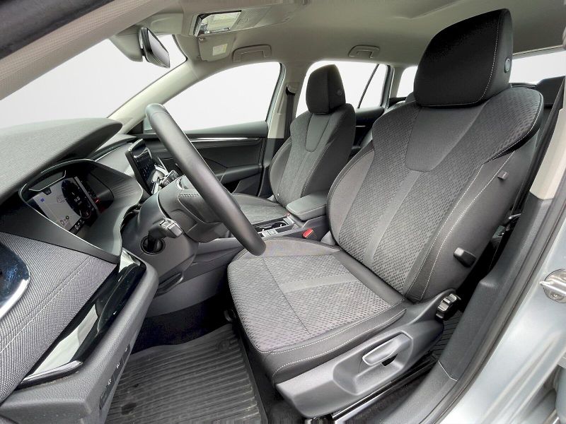 Škoda Octavia (2023) 1.5 TSI 110kW Style Plus Combi - fotka 24 z 35