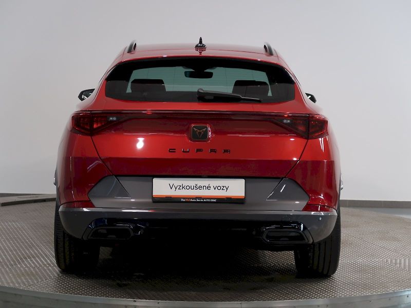 Cupra Formentor (2024) 1.5TSI 110KW DSG - fotka 9 z 45