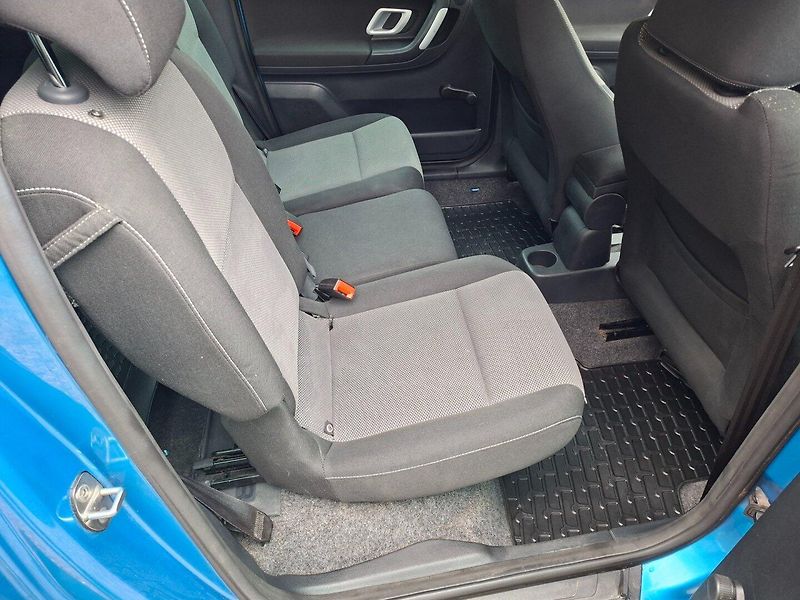 Škoda Roomster (2008) 1.4i 16V 63kW -VÝBAVA - fotka 27 z 35