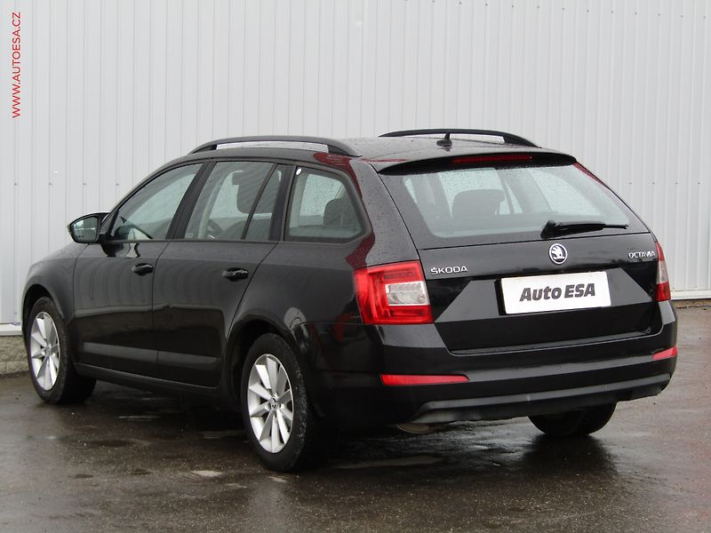 Škoda Octavia (2015) 2.0 TDi, ČR, Navi, AC - fotka 6 z 18