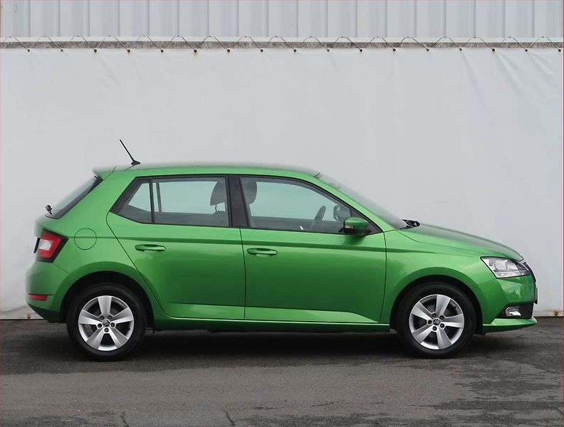 Škoda Fabia (2019) Ambition 1.0 - fotka 6 z 18