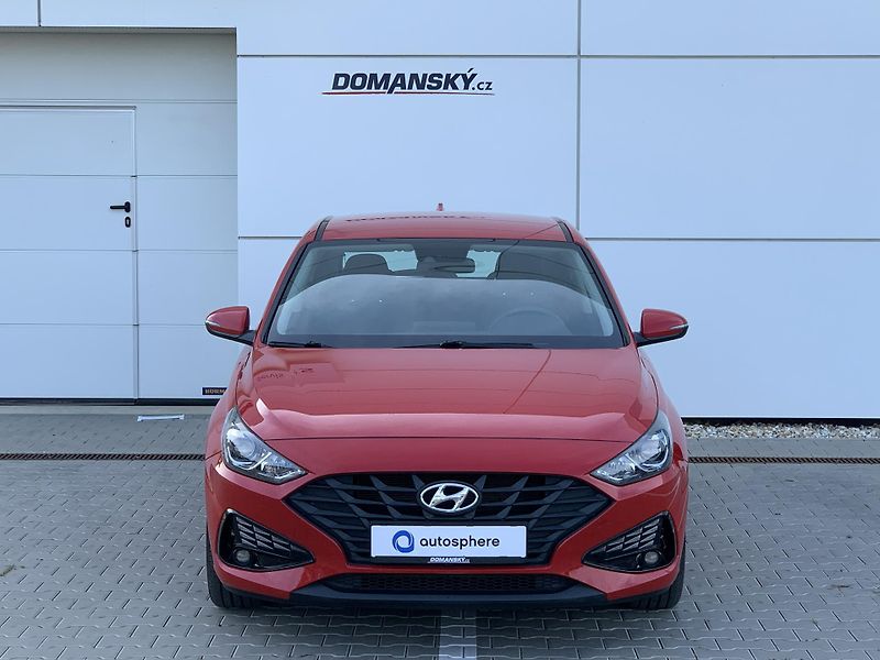 Hyundai i30 COMFORT 1.5i 80kW MAN6 - fotka 8 z 30