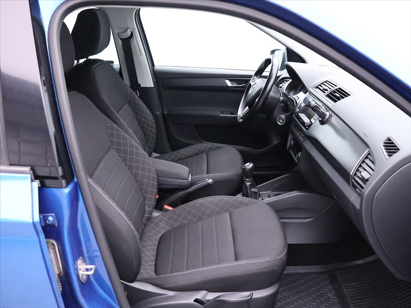 Škoda Fabia 1,2 TSI 66kW Style CZ - fotka 11 z 28
