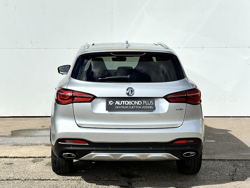MG HS 1.5 TGI 119kW Elegance - fotka 9 z 23