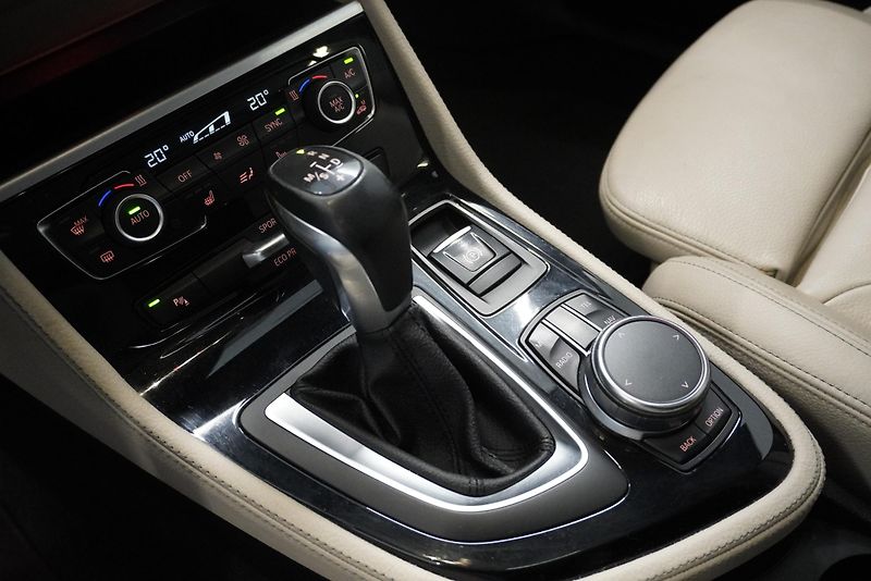 BMW Řada 2 2,0 GRAN TOURER - fotka 15 z 33