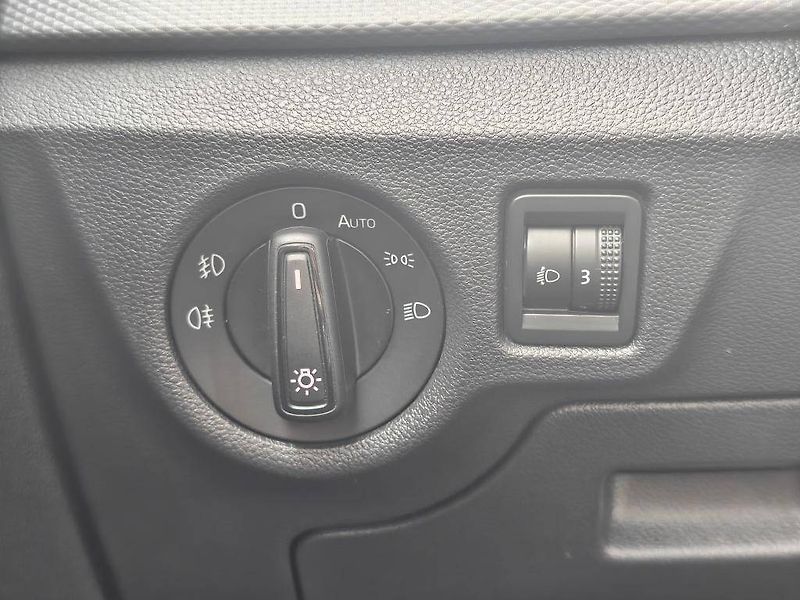 Škoda Scala Ambition 6MP 1,0TSI - fotka 18 z 22