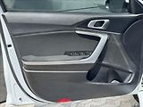 Kia Ceed 1,6 CRDI 100kW Exclusive ČR DP - náhled 24