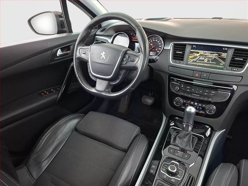 Peugeot 508 (2014) 2.2 HDi, Automat, Navi, Xenony - fotka 7 z 22