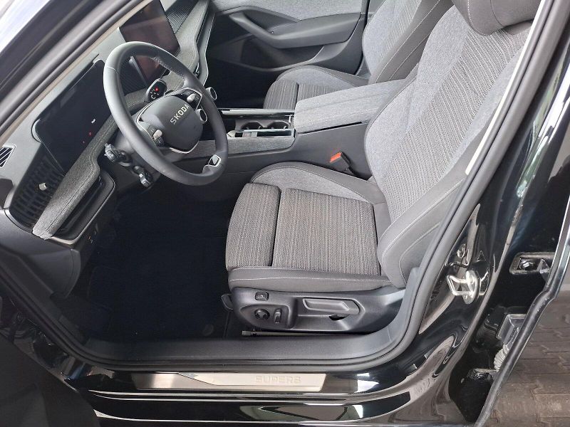 Škoda Superb (2025) COMBI SELECTION TD 110/2.0 A7F - fotka 7 z 40