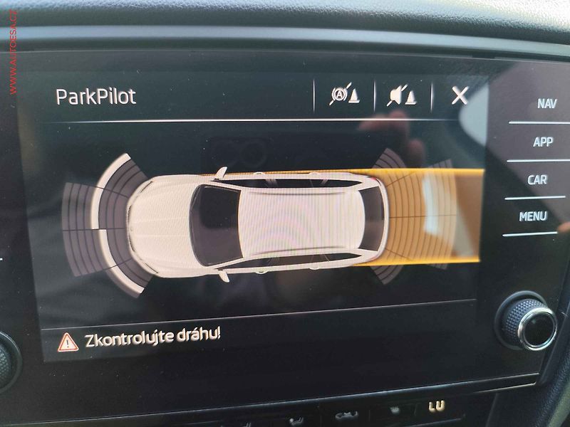 Škoda Octavia (2017) 2.0TDi, LED, navi - fotka 16 z 25