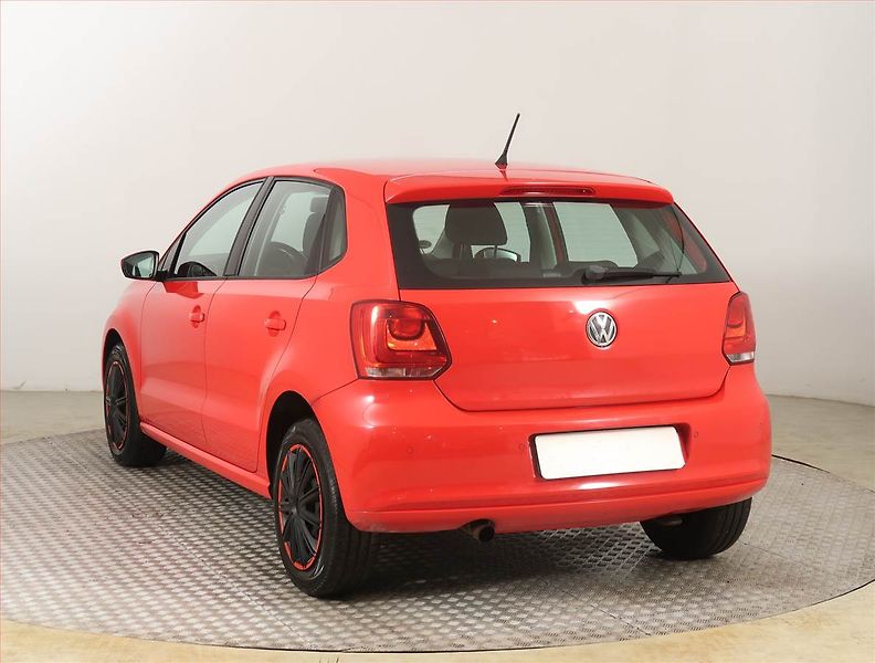 Volkswagen Polo (2012) 1.4, Tempomat, Park. senzory - fotka 4 z 14