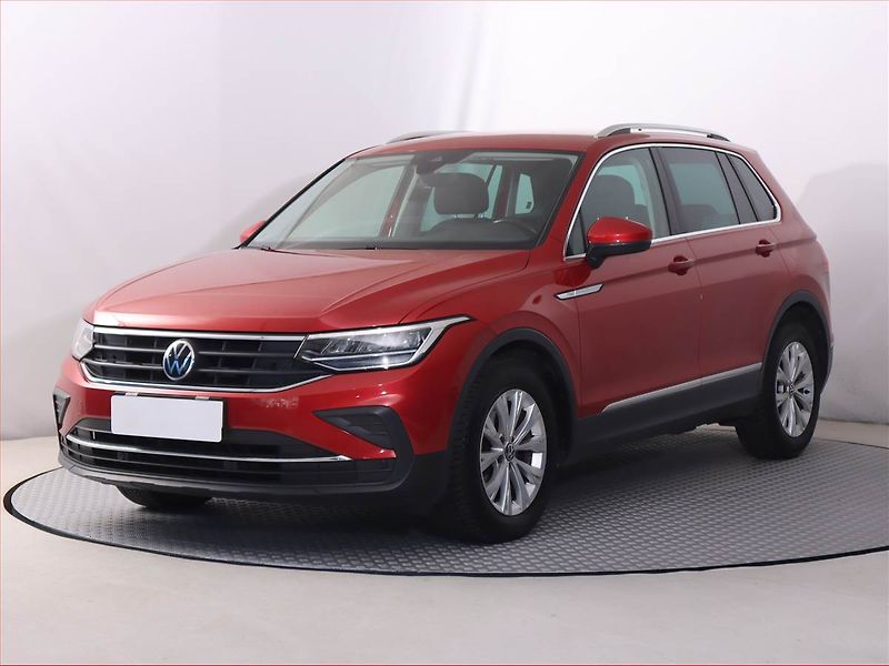 Volkswagen Tiguan (2021) 1.5 TSI - fotka 2 z 22