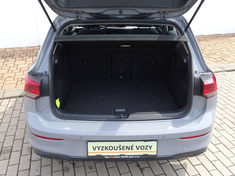 Volkswagen Golf (2021) 1,0TSi /81kW Life - fotka 18 z 28