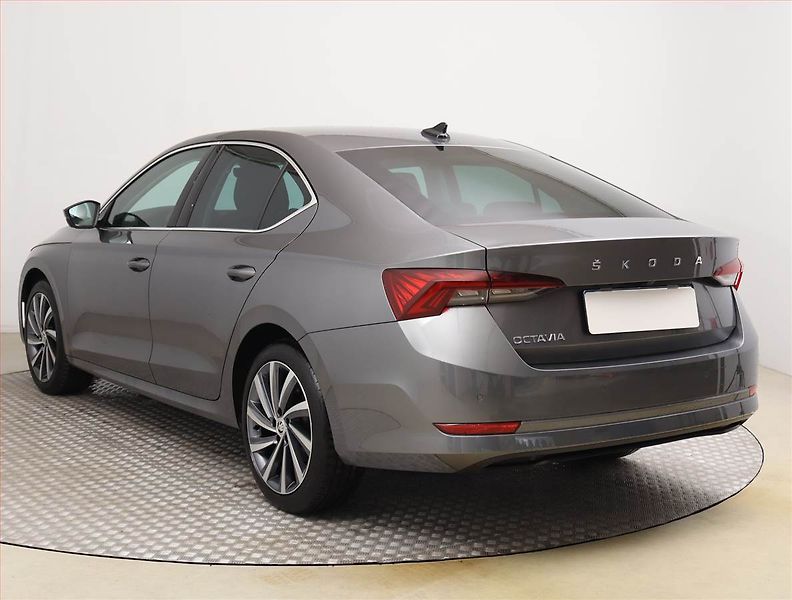 Škoda Octavia (2022) Style 1.5 TSI - fotka 4 z 17