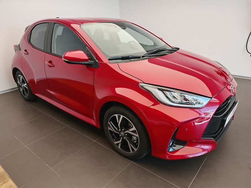 Toyota Yaris 1.5 Hybrid Style - fotka 6 z 29