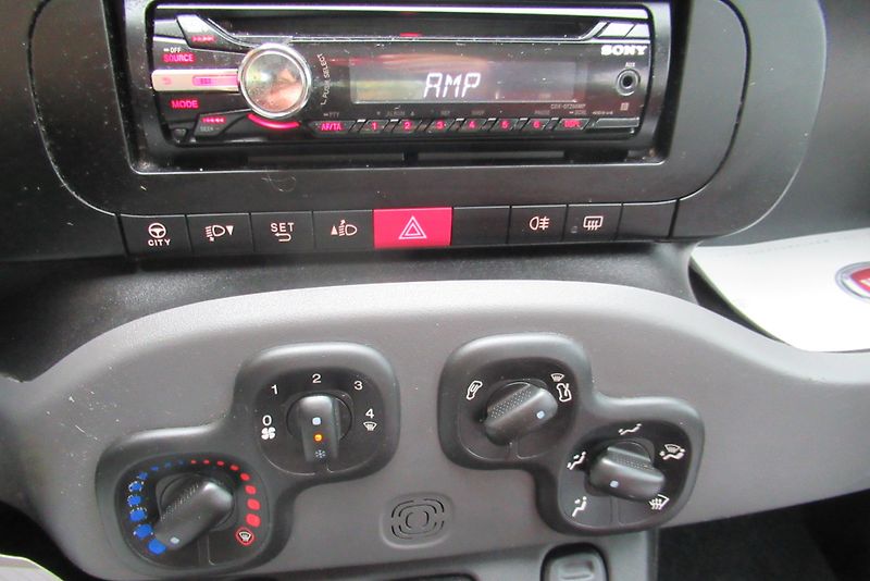 Fiat Panda 1.2i KLIMA - fotka 12 z 20